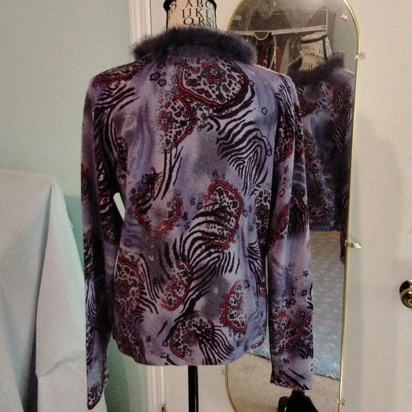 Women's CD Petites long sleeve purple paisley sweater w/ faux fur neckline Sz M - Picture 3 of 4